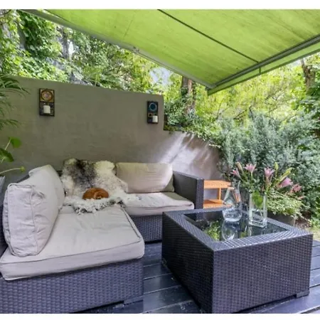 Cozy House In The Center Of With Private Garden